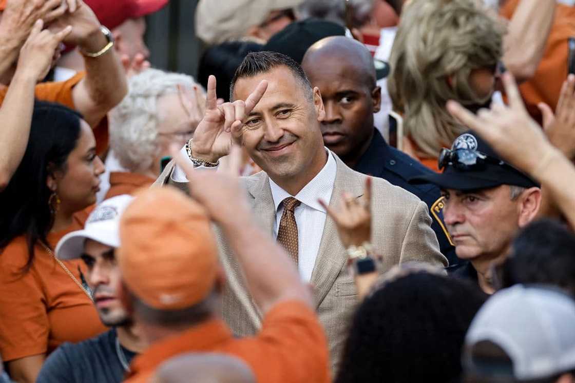 Is Steve Sarkisian related to Cher? Is Steve Sarkisian related to Cher?