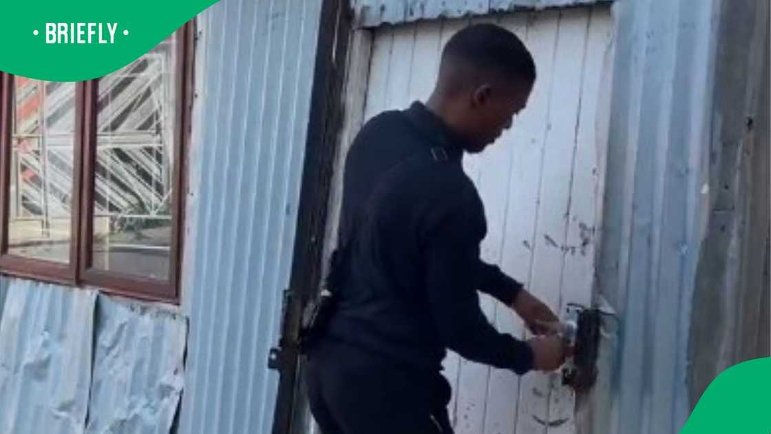 Man living in shack works at Woolworths in TikTok video Man living in shack works at Woolworths in TikTok video