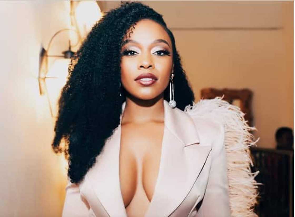 Nomzamo Mbatha's makeup stole the show. Nomzamo Mbatha's makeup stole the show.