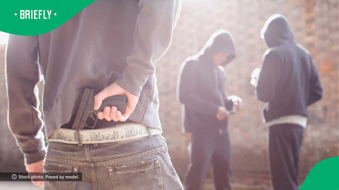 People are always on the lookout when it comes to crime in South Africa. People are always on the lookout when it comes to crime in South Africa.