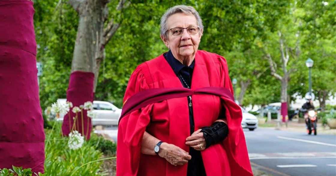 Elderly woman, education, graduate, degree, PhD, South Africa, inspirational news, Mzansi, Stellenbosch University Elderly woman, education, graduate, degree, PhD, South Africa, inspirational news, Mzansi, Stellenbosch University