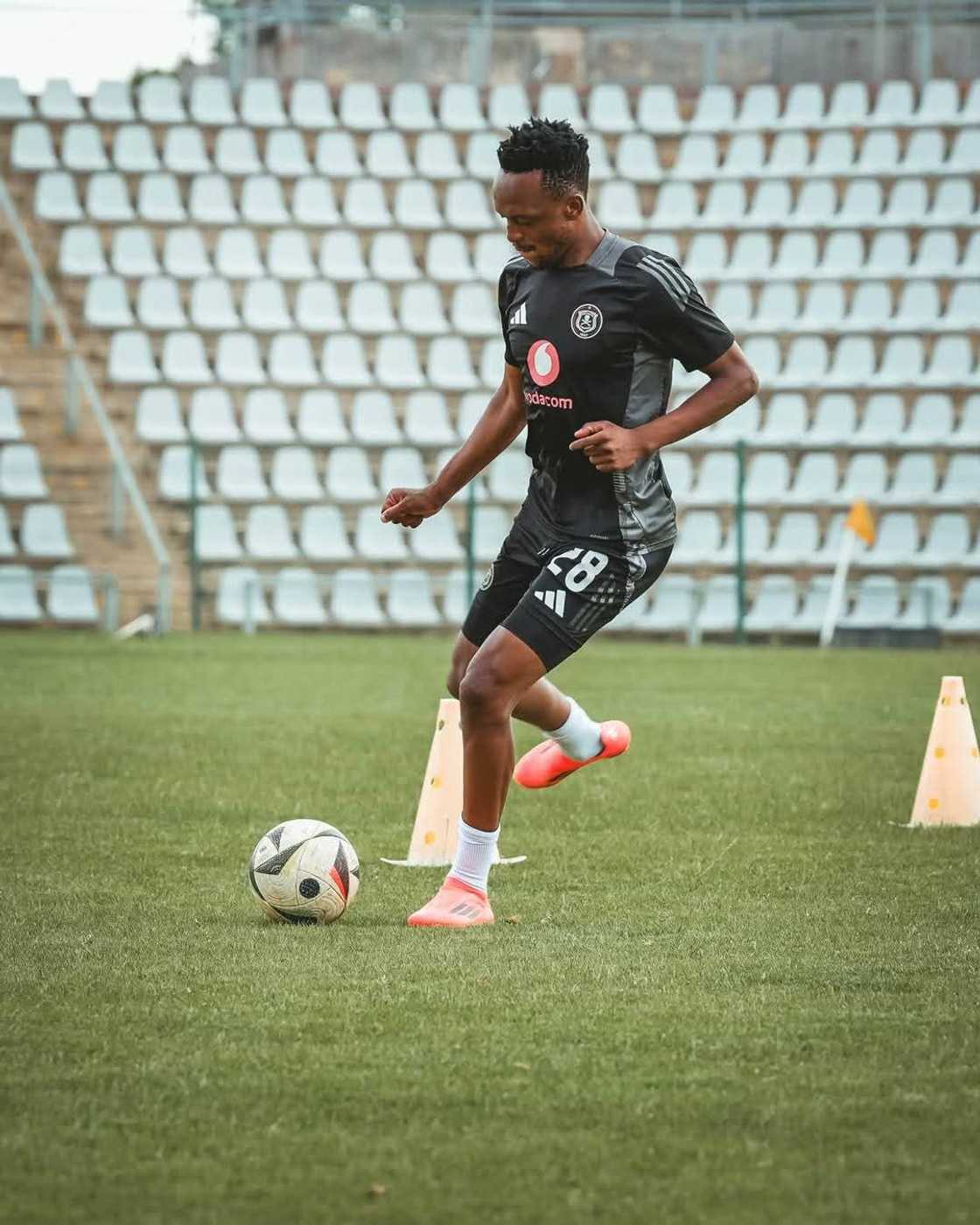 Tito Maswanganyi, Orlando Pirates, Betway Premiership Tito Maswanganyi, Orlando Pirates, Betway Premiership