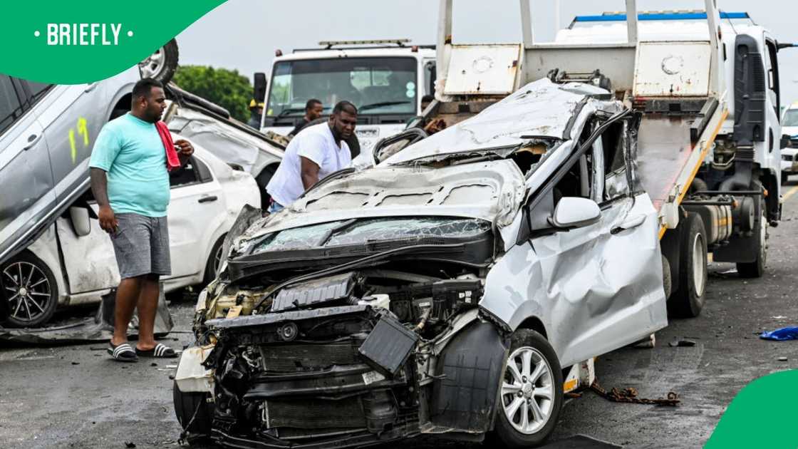 One person was killed and two were injured in a head-on crash in the Eastern Cape One person was killed and two were injured in a head-on crash in the Eastern Cape