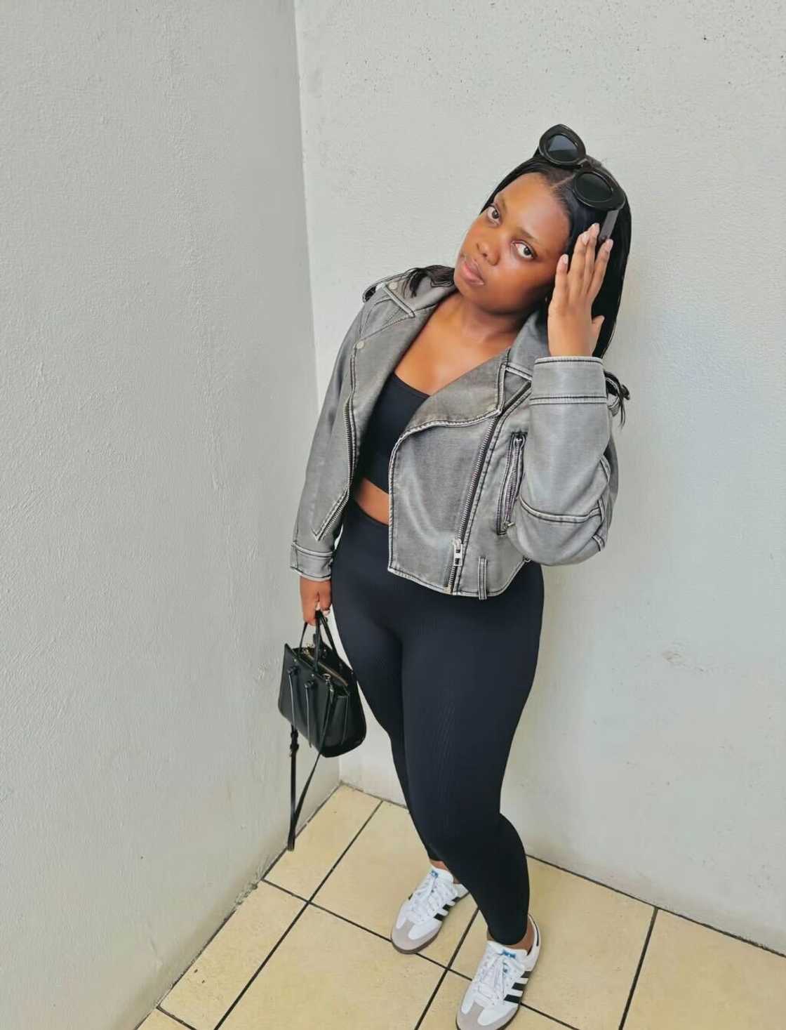 A lady in South Africa inspired Mzansi after she celebrated being a four-time graduate with triple cum laude. A lady in South Africa inspired Mzansi after she celebrated being a four-time graduate with triple cum laude.