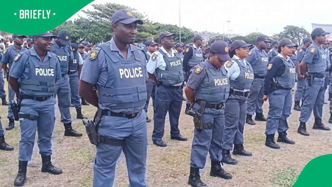 SAPS officers' messy drill resurfaces SAPS officers' messy drill resurfaces