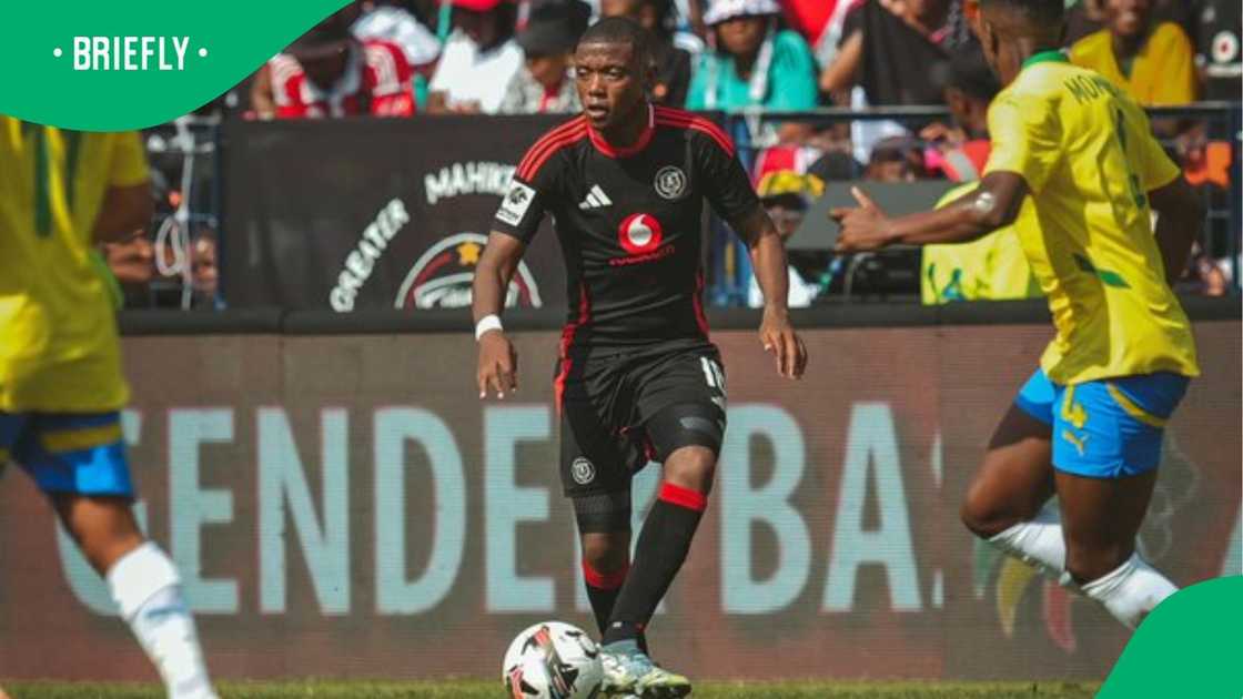 Orlando Pirates will face Mamelodi Sundowns this weekend at the FNB Stadium.