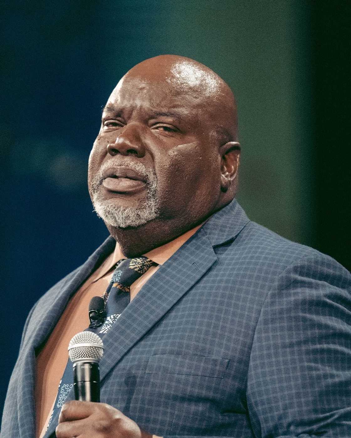 T.D. Jakes net worth, age, children, wife, sermons, quotes, accused ...