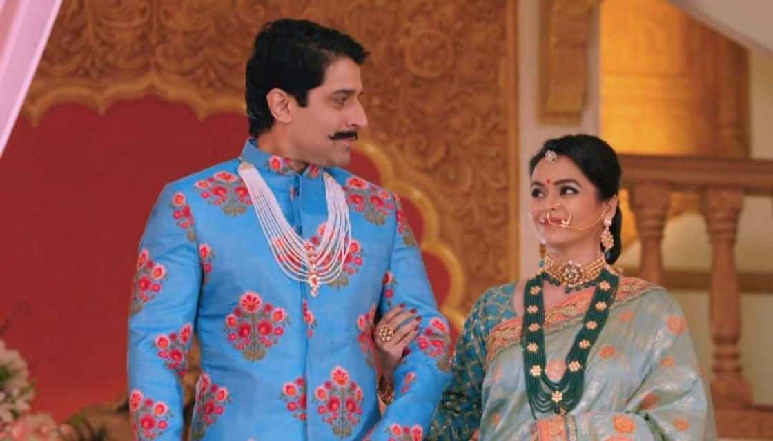 Love or Poison Love or Poison