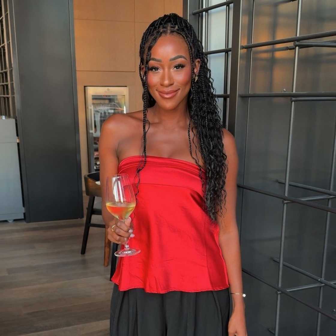 Other viewers argued that it was wrong for men to continuously borrow money