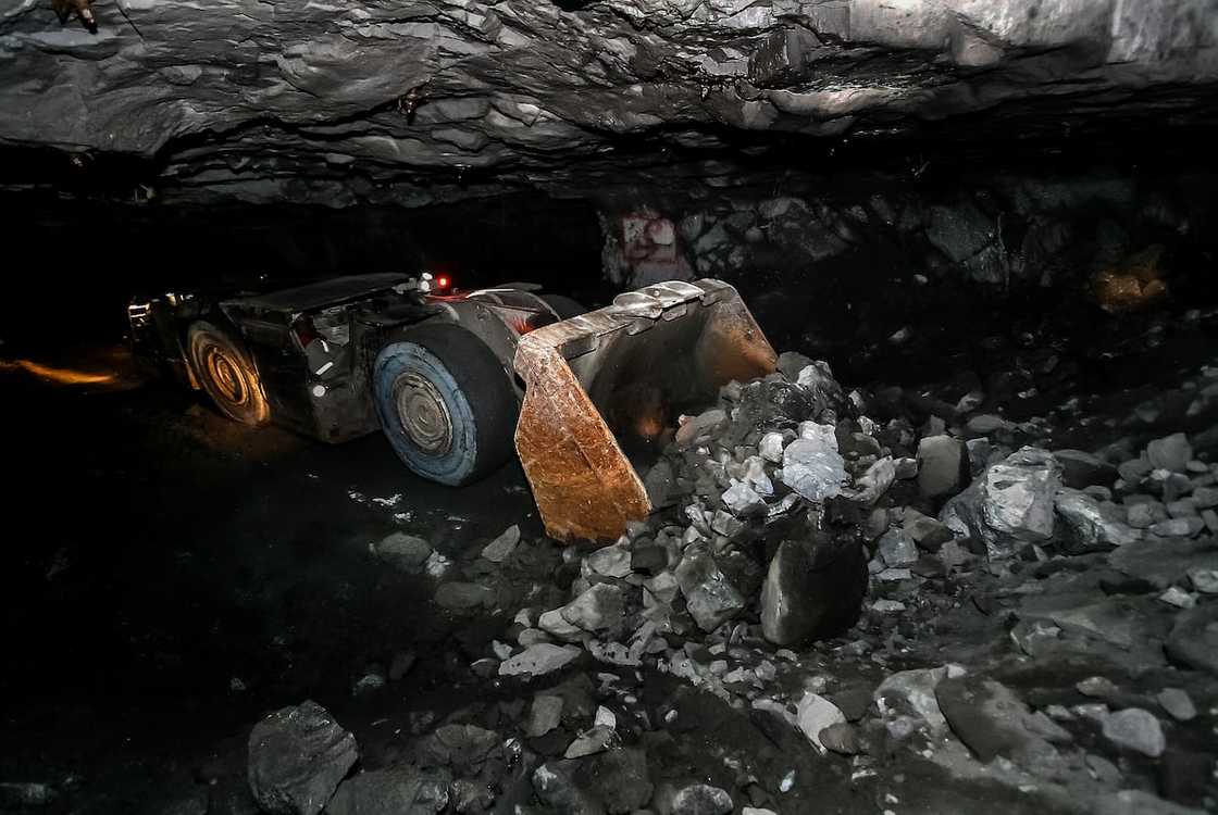 platinum mines in south africa