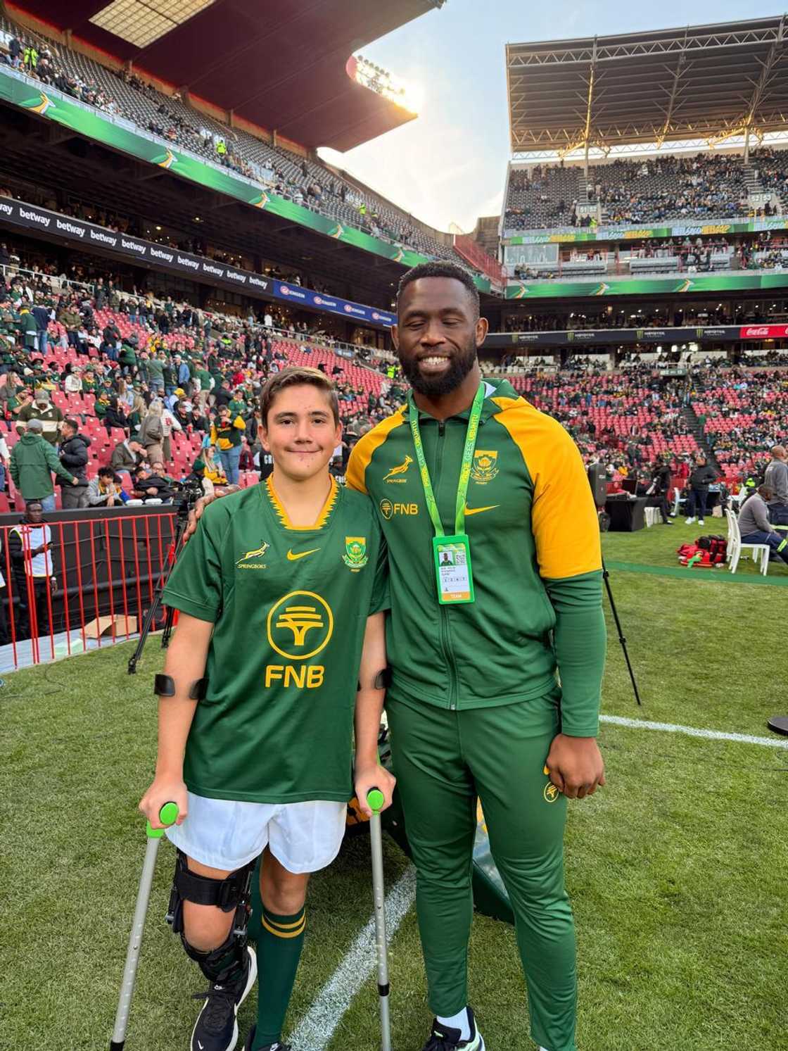 Daniel Botha with Siya Kolisi Daniel Botha with Siya Kolisi
