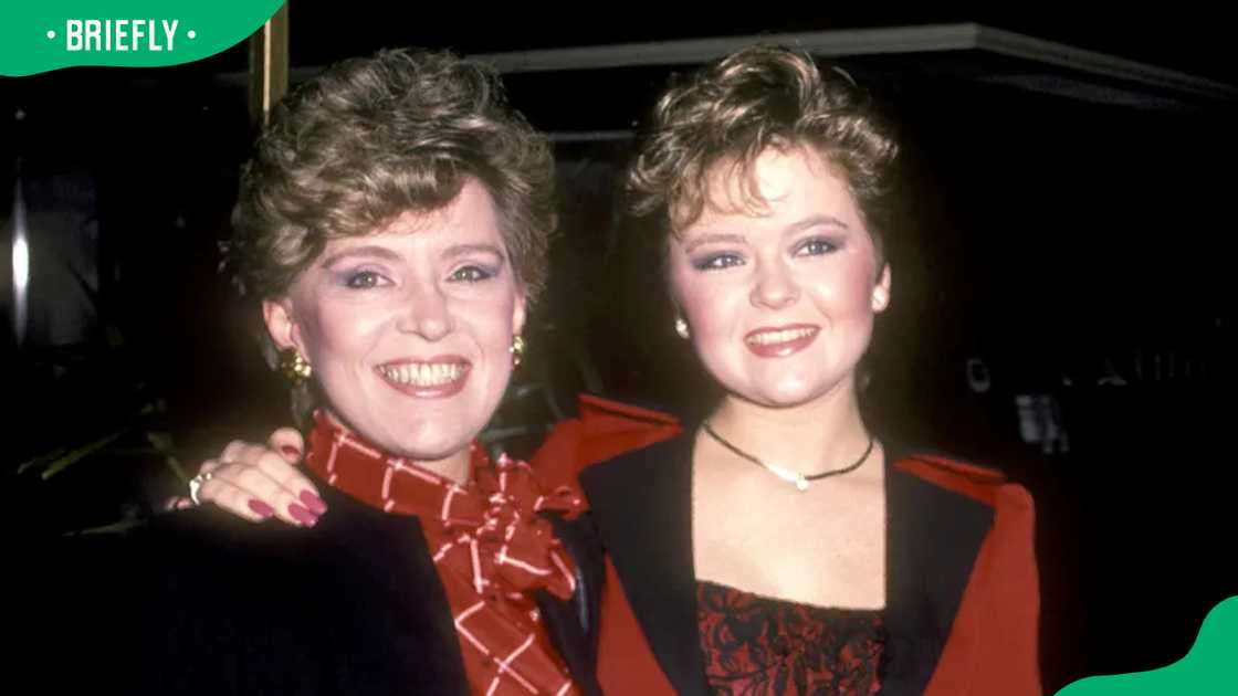 Jill Whelan (R) and her mother, Carol (L), at the Beverly Hilton Hotel Jill Whelan (R) and her mother, Carol (L), at the Beverly Hilton Hotel