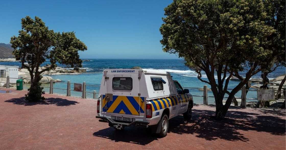 Western Cape: Fleet boost with 58 new bakkies for SA police Western Cape: Fleet boost with 58 new bakkies for SA police