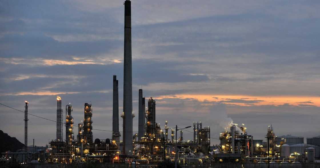 SAPREF, Oil Refinery, Shut down, Violent Protests, KwaZulu-Natal SAPREF, Oil Refinery, Shut down, Violent Protests, KwaZulu-Natal
