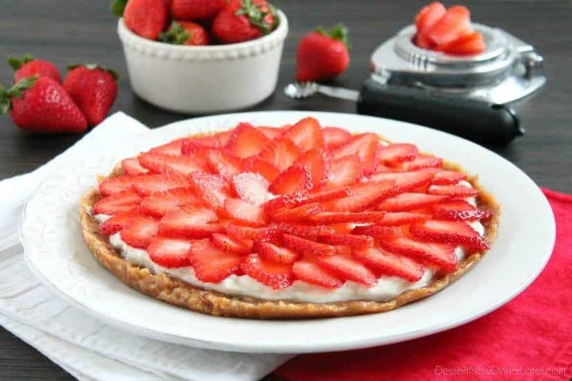 strawberry yogurt tart strawberry yogurt tart