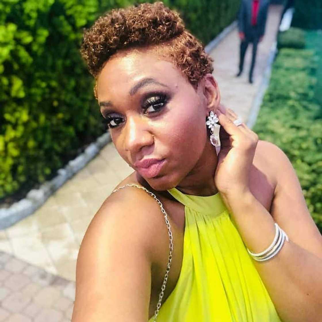 South African ladies' hair cut South African ladies' hair cut