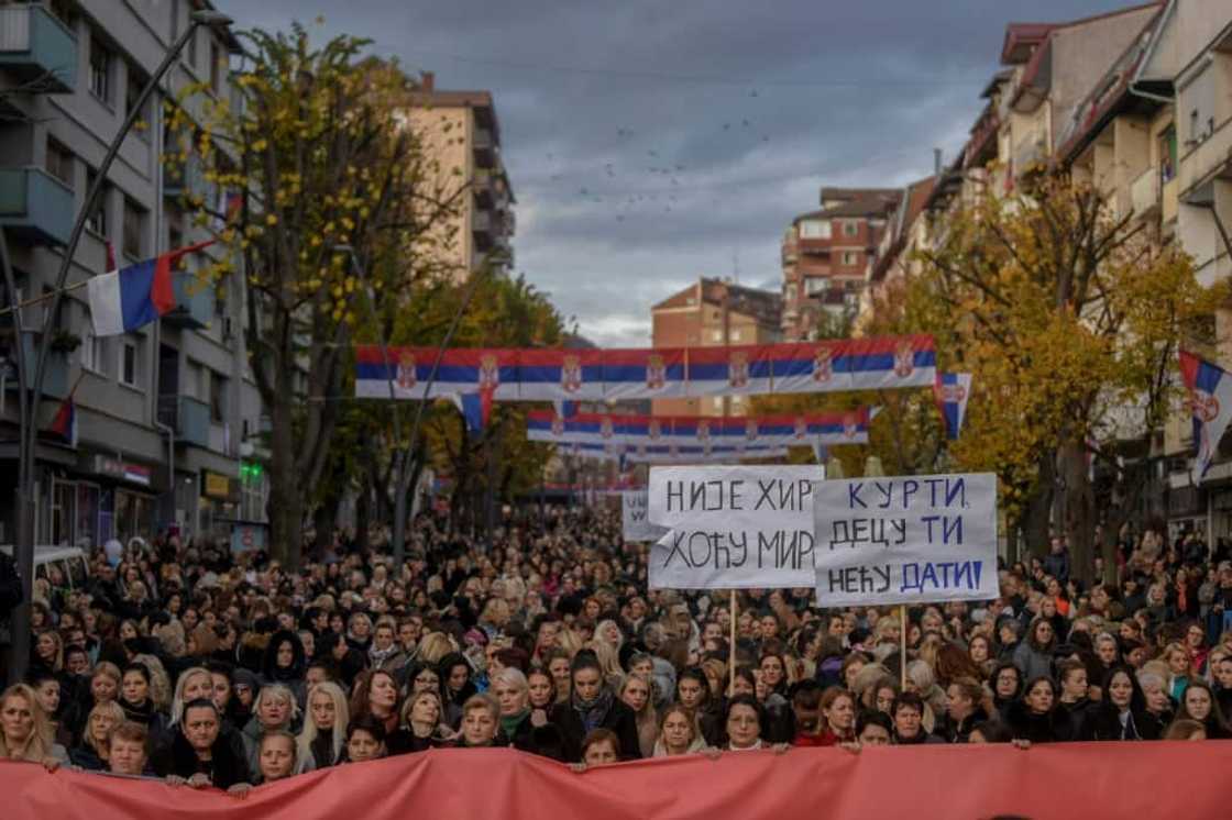 The protest in the north of Mitrovica took place as Serbian and Kosovar officials try to find a solution to a row over number plates