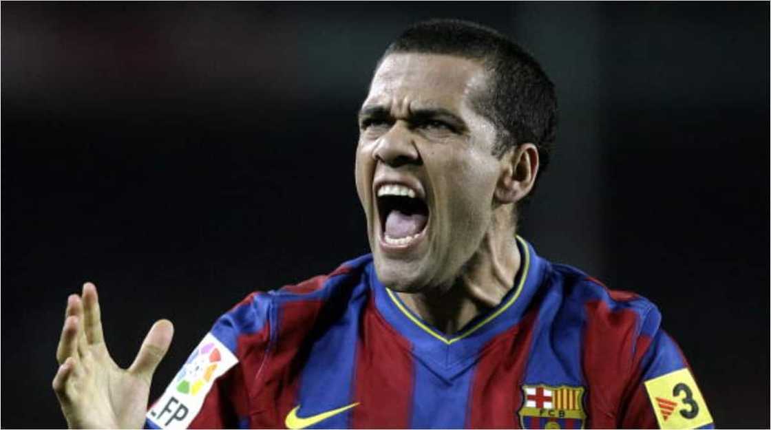 Dani Alves, Barcelona