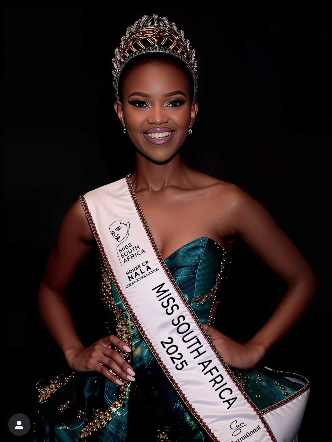 Netizens reacted to Qhawekazi being crowned Miss SA 2025 Netizens reacted to Qhawekazi being crowned Miss SA 2025