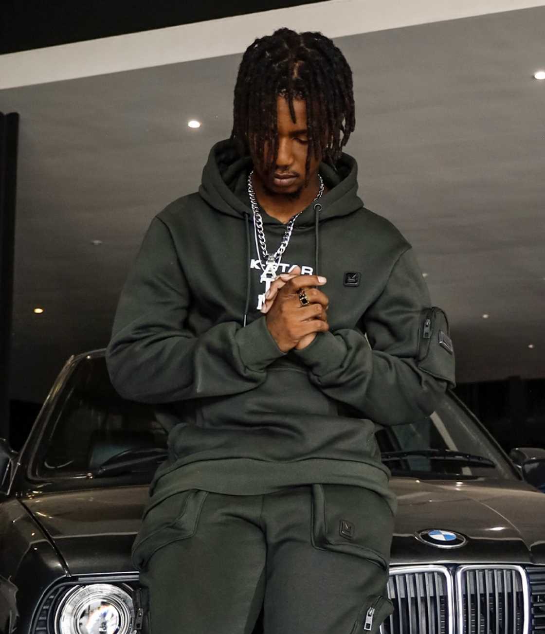 Fans and peers are worried about Emtee's well-being Fans and peers are worried about Emtee's well-being