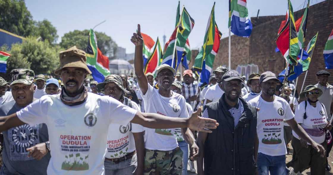 Operation Dudula Supporters, Nhlanhla Lux Dlamini's Arrest, Johannesburg Central Police Station, clash, Patriotic Alliance, Kenny Kunene Operation Dudula Supporters, Nhlanhla Lux Dlamini's Arrest, Johannesburg Central Police Station, clash, Patriotic Alliance, Kenny Kunene