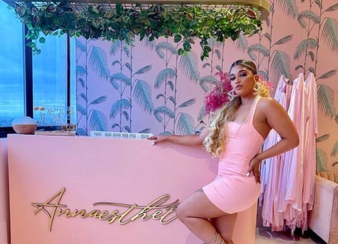 Annie Ludick Annie Ludick
