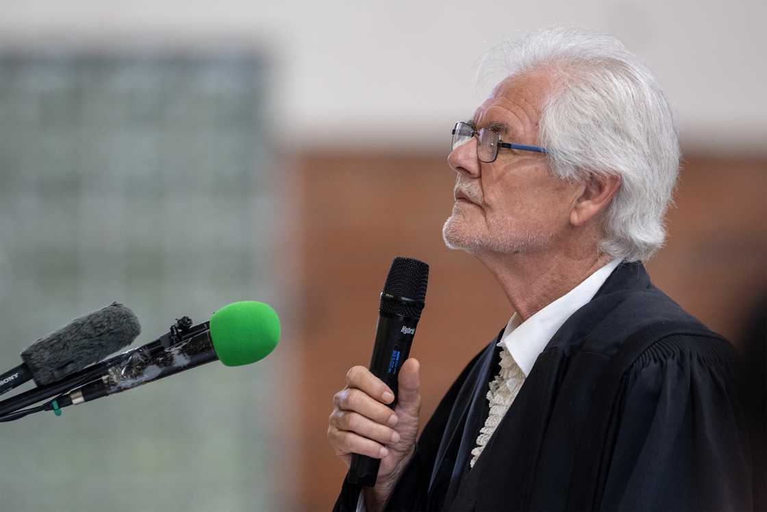 Defence lawyer Fanie Harmse continued with his cross-examination of Lourentia Lombaard Defence lawyer Fanie Harmse continued with his cross-examination of Lourentia Lombaard