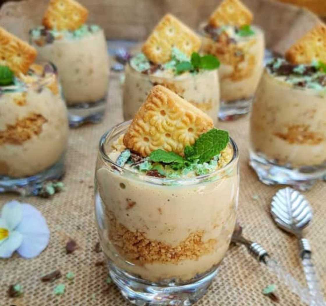 Peppermint crisp tart with custard filling Peppermint crisp tart with custard filling