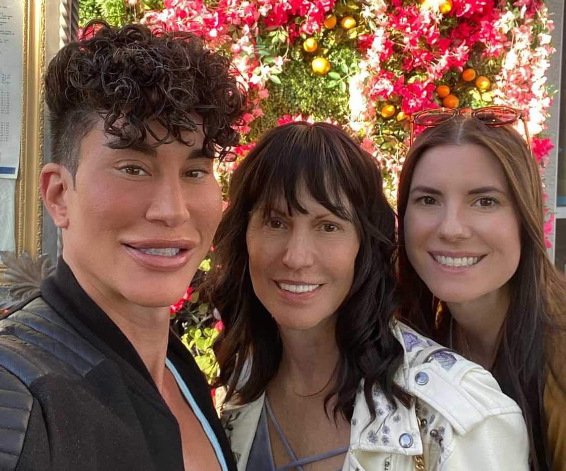 Justin Jedlica, his mother, Tanya Marsik and Justin's sister Christina. Justin Jedlica, his mother, Tanya Marsik and Justin's sister Christina.