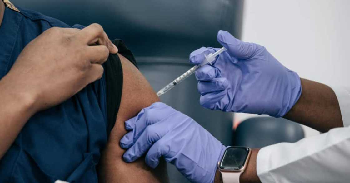 Coronavirus vaccine, South Africa, Cosatu, Labour Relations Act, employers, employees, dismissal, fired Coronavirus vaccine, South Africa, Cosatu, Labour Relations Act, employers, employees, dismissal, fired