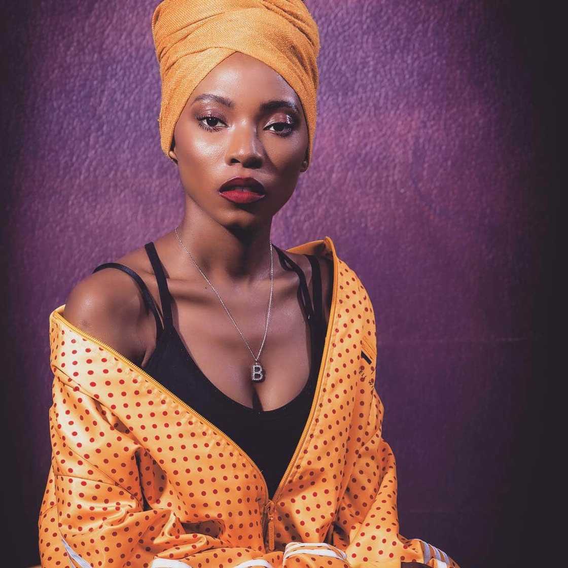 Bahumi Mhlongo chooses to embrace her flaws and find beauty in them Bahumi Mhlongo chooses to embrace her flaws and find beauty in them