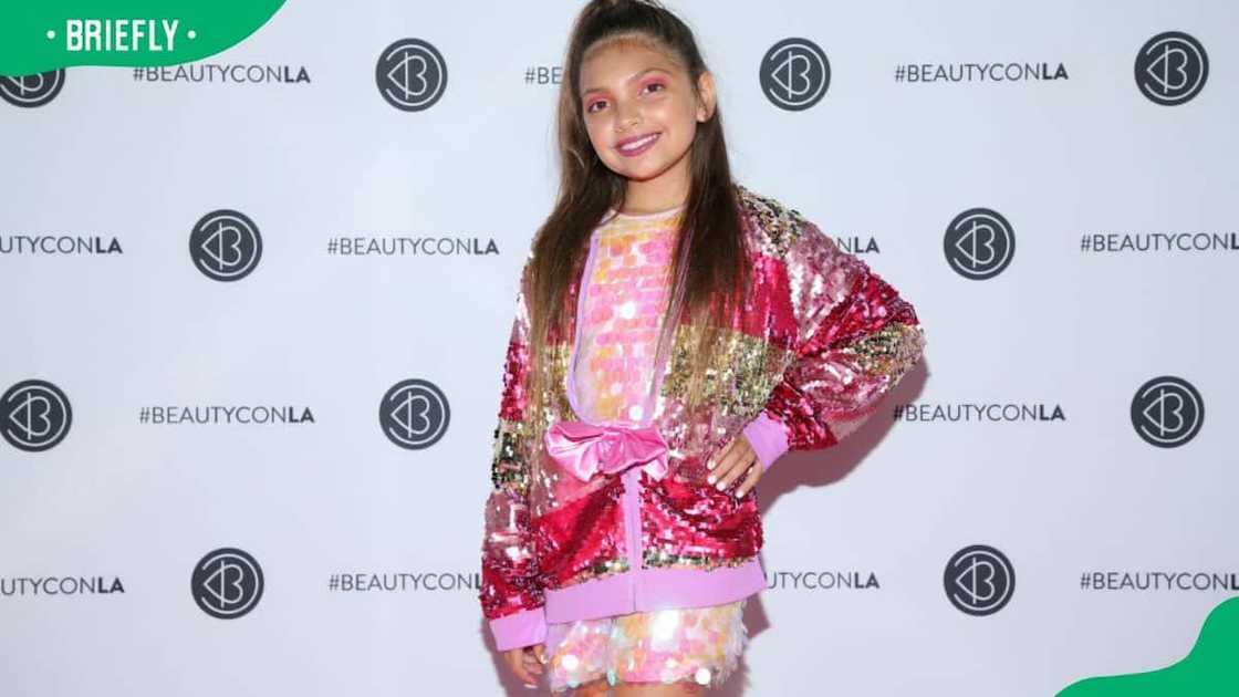 Sophia Abraham during the 2019 Beautycon Pink Carpet