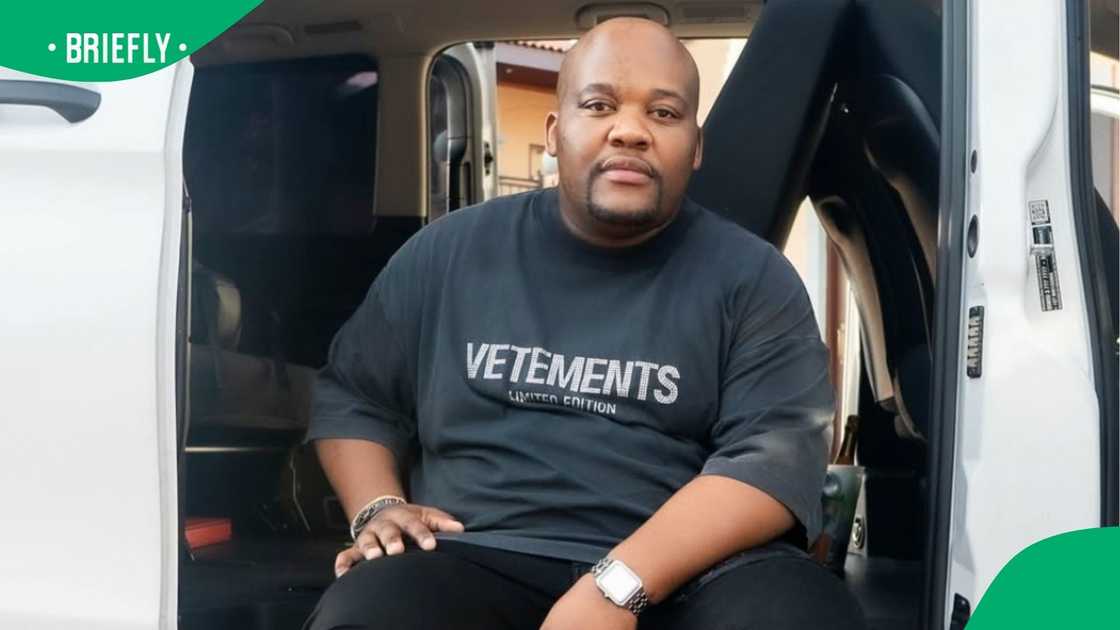 Leehleza reacted to his hospitality rider in Botswana Leehleza reacted to his hospitality rider in Botswana