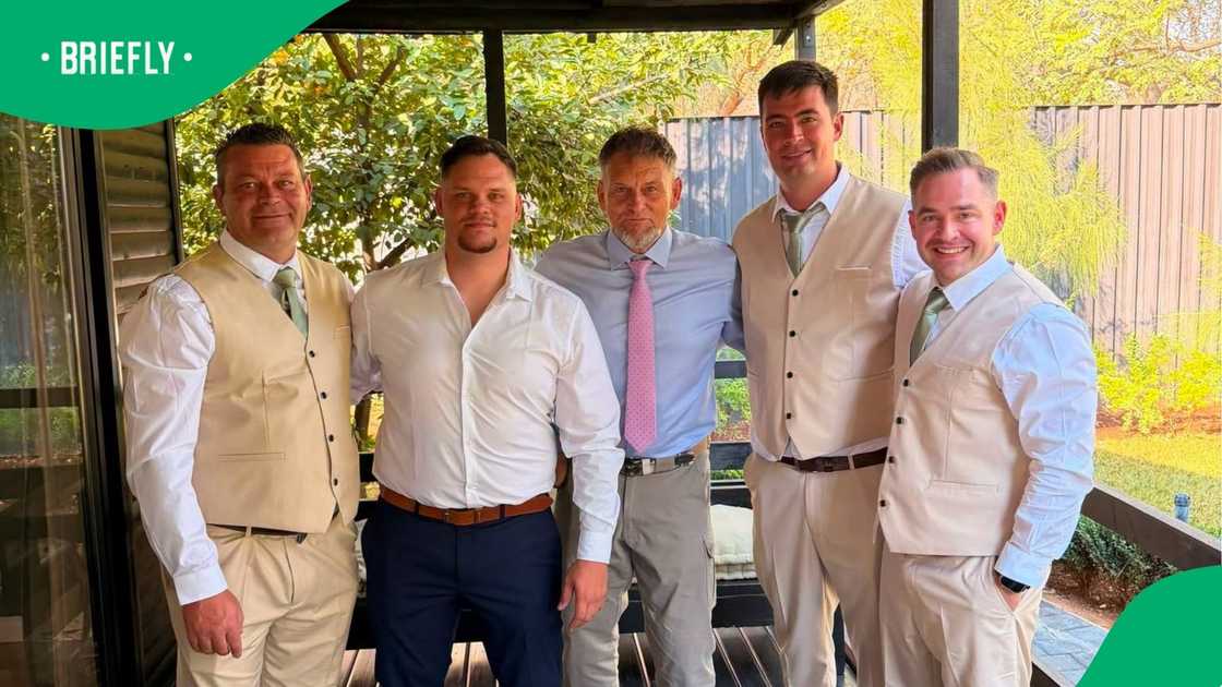 Steve Hofmeyr’s lookalike son weds