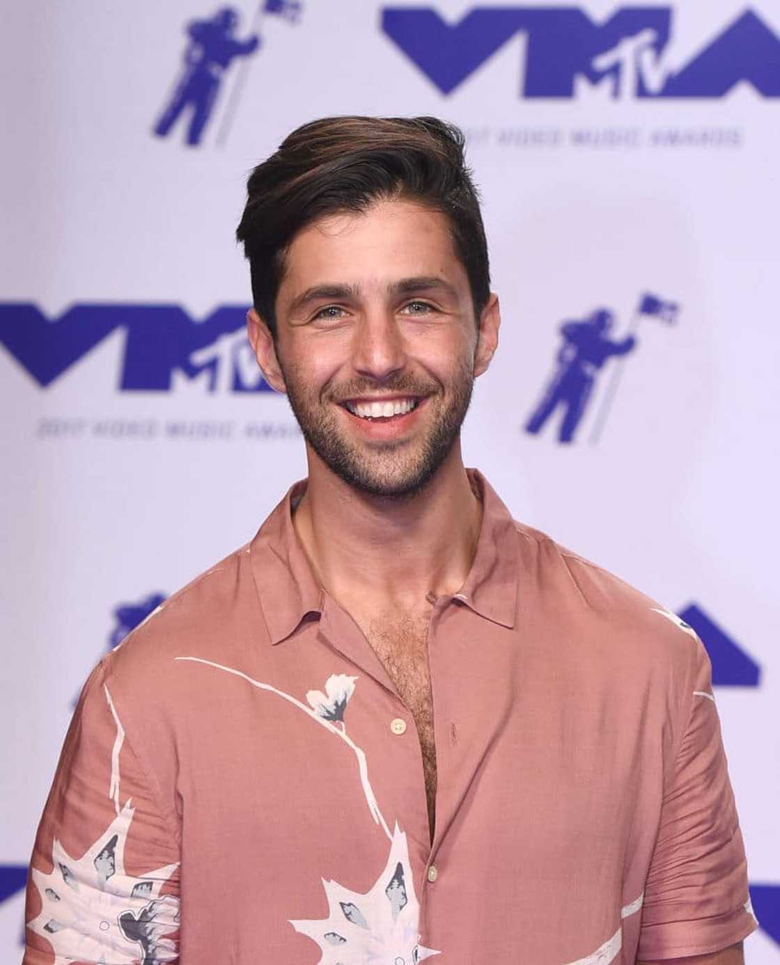 Josh Peck’s profile Josh Peck’s profile