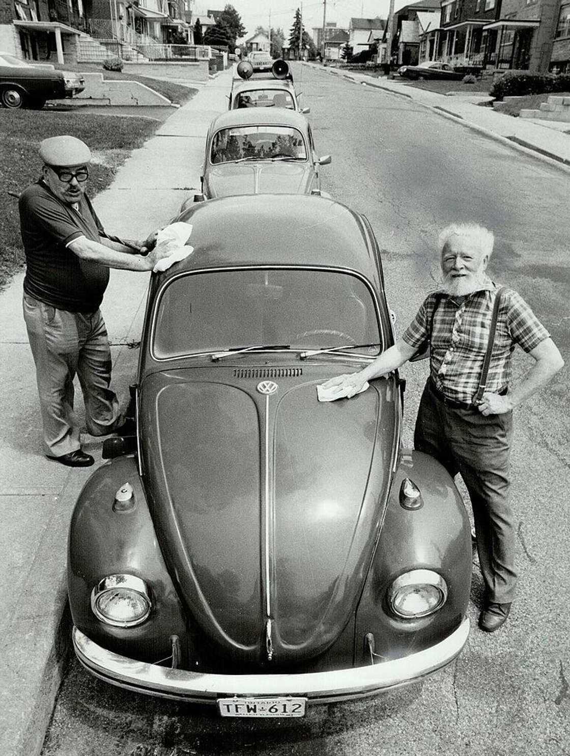 Good Old Days: Guy Shares Pic of New VW Beetle Bought for R145 in 1982 Good Old Days: Guy Shares Pic of New VW Beetle Bought for R145 in 1982