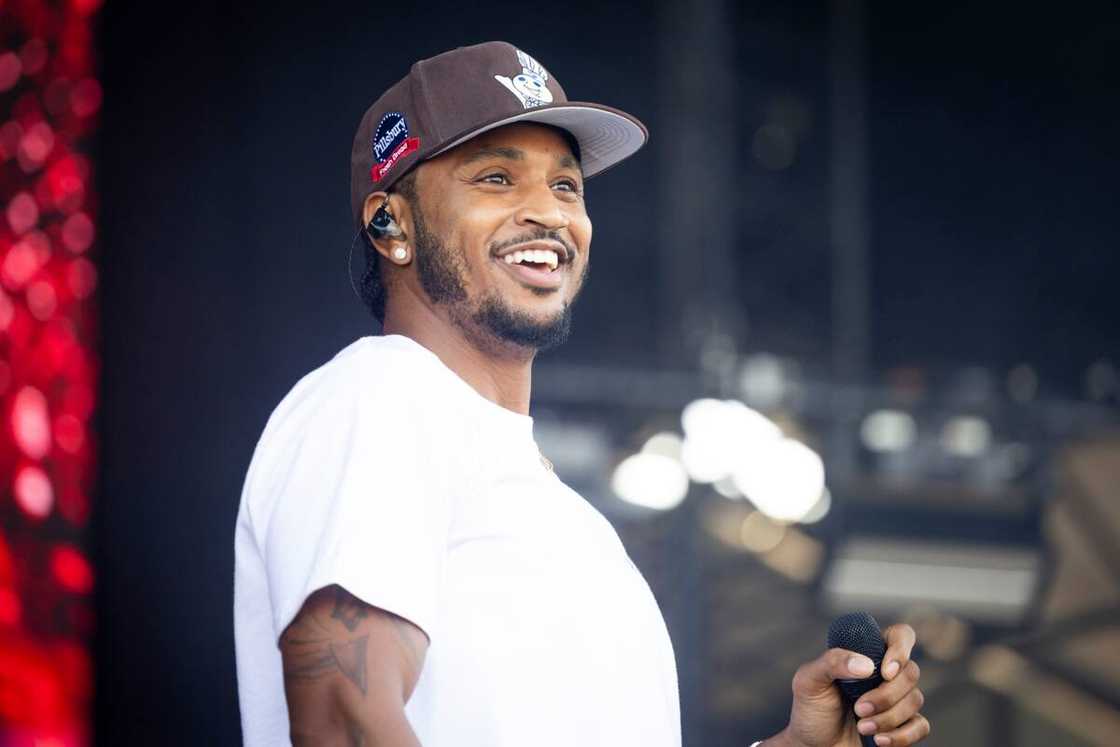 Trey Songz performs on-stage Trey Songz performs on-stage