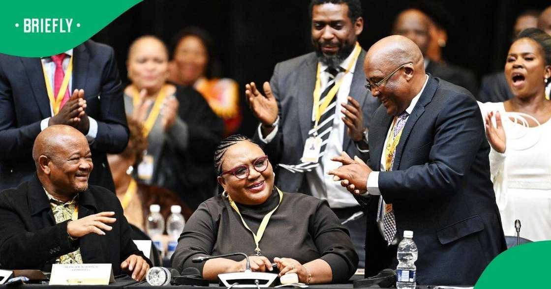 Thoko Didiza, seen here with UDM's Bantu Holomisa and Dr Aaron Motsoaledi, was appointed as the new Speaker of Parliament Thoko Didiza, seen here with UDM's Bantu Holomisa and Dr Aaron Motsoaledi, was appointed as the new Speaker of Parliament