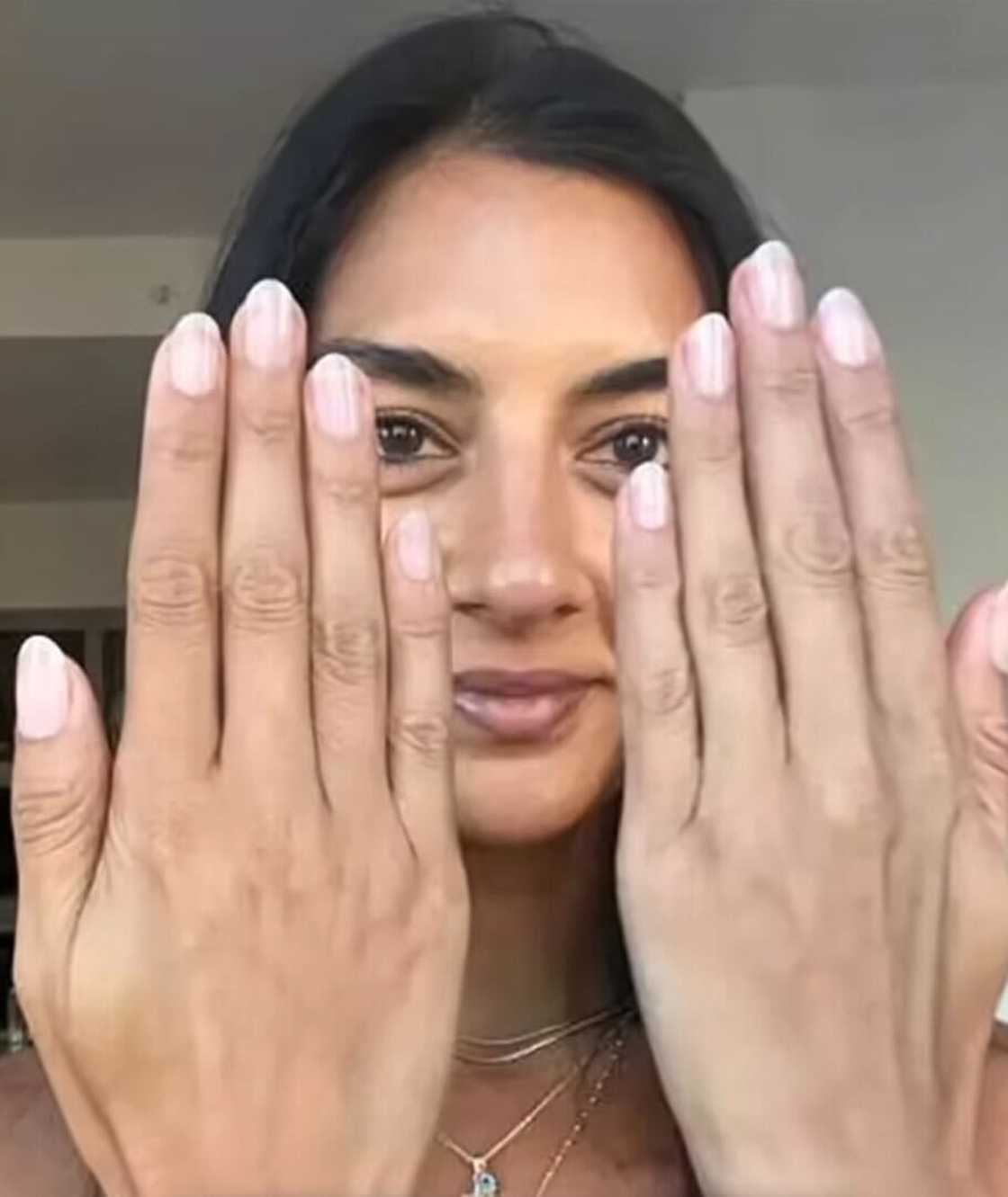 A woman showcased her hands, which make her over R45k as a model.