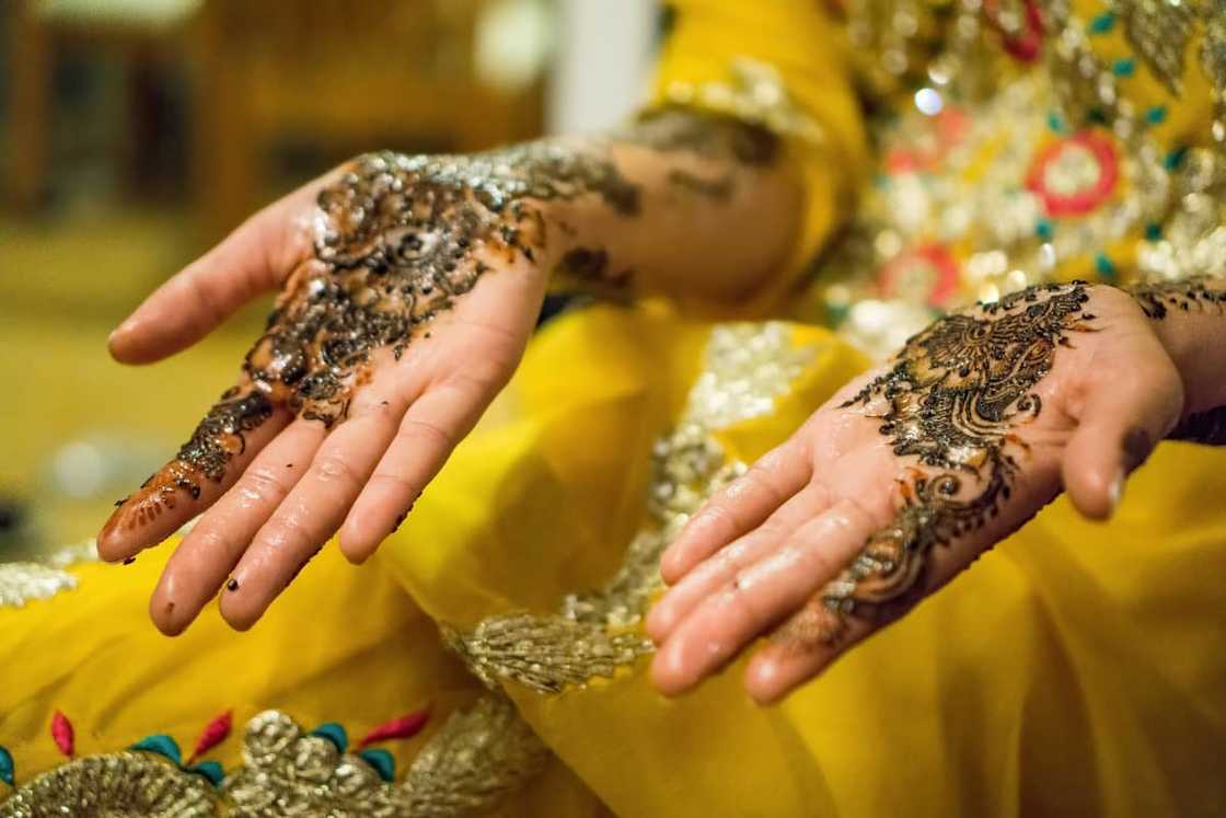 mehndi designs