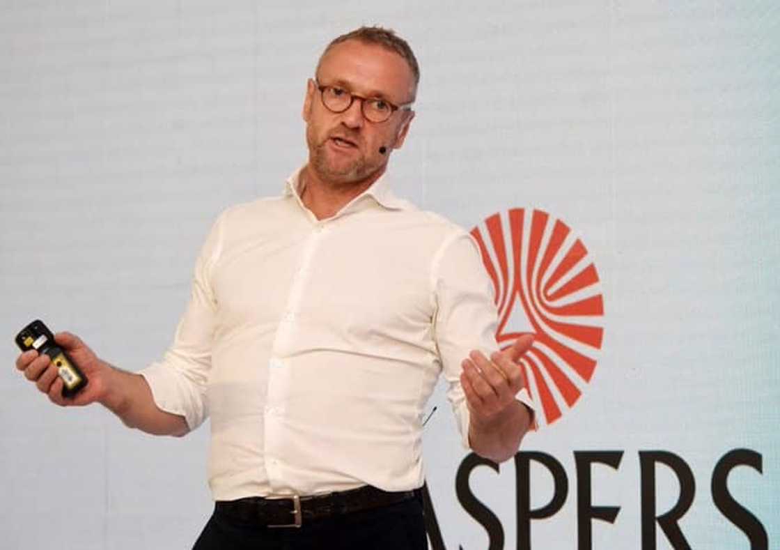 Bob van Dijk contact details Bob van Dijk contact details