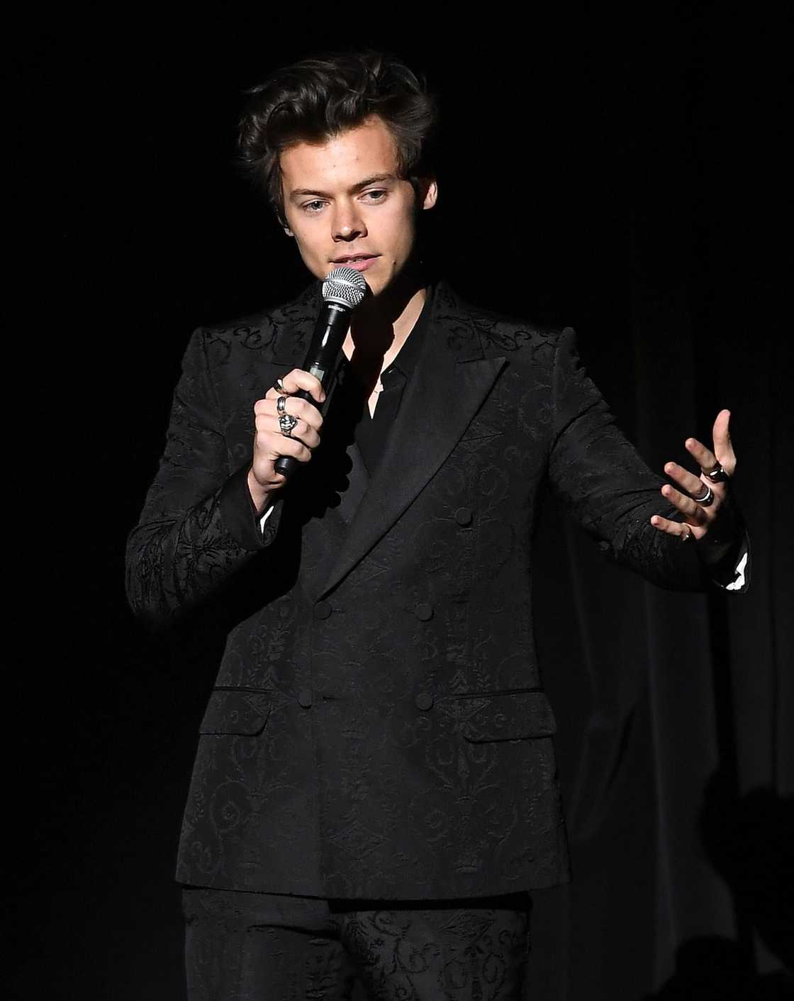 Harry Styles' height Harry Styles' height