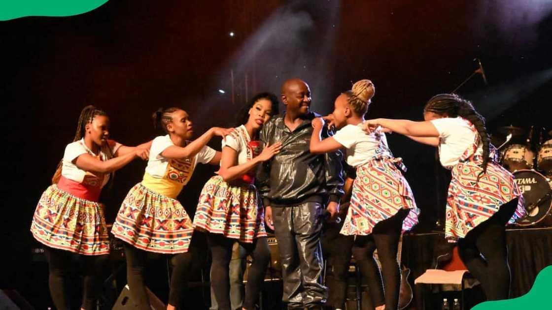 Who wrote Sarafina? Who wrote Sarafina?