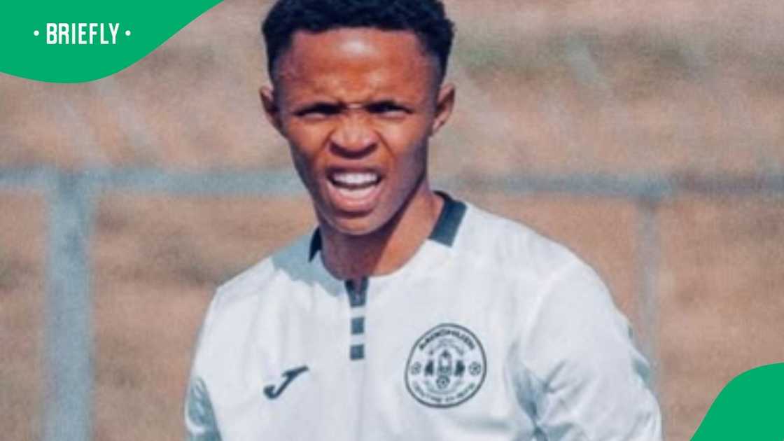 Tefo 'Chippa' Mofokeng joins Mochudi Centre Chiefs on loan from Orlando Pirates.