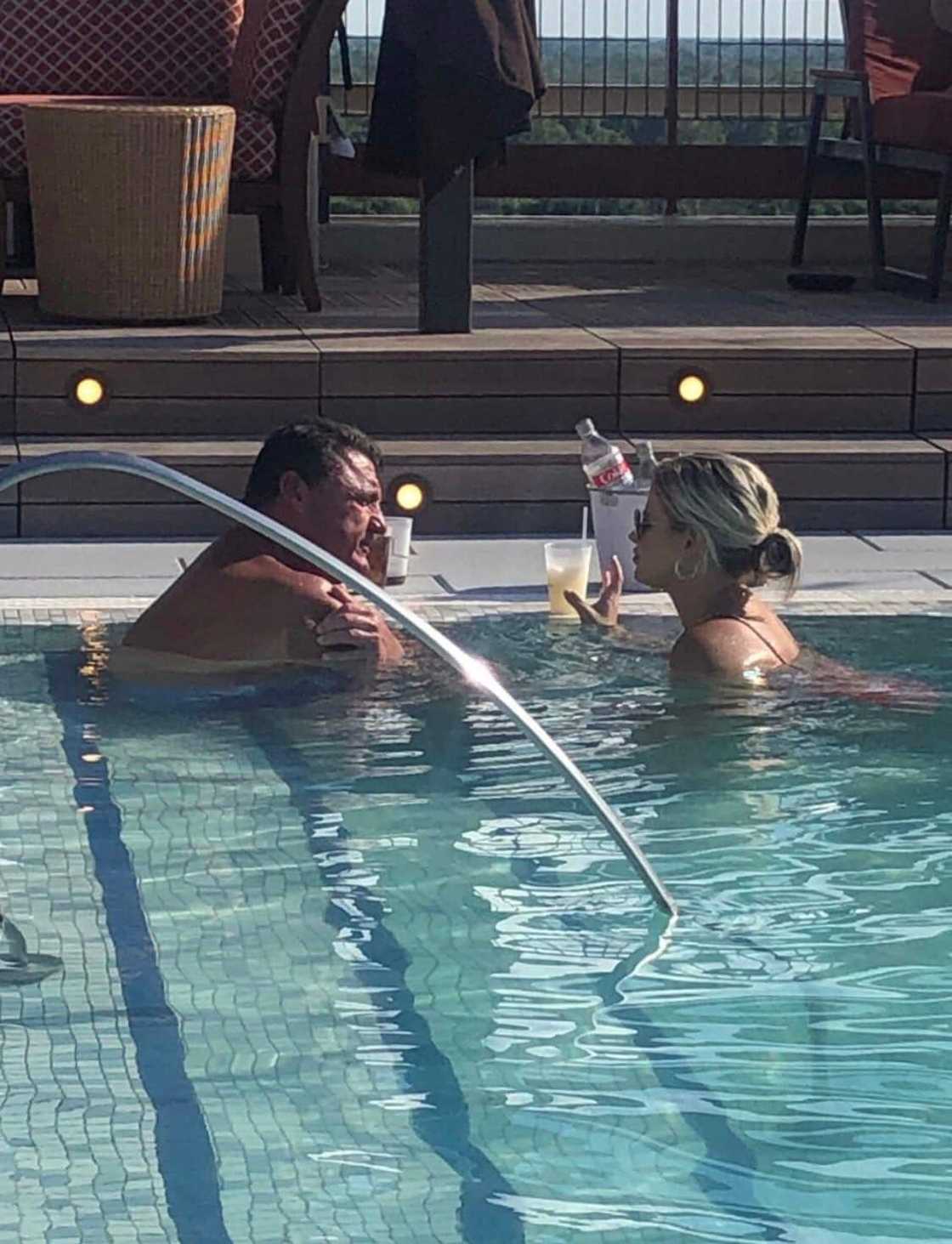 Who is Ed Orgeron’s girlfriend? Who is Ed Orgeron’s girlfriend?