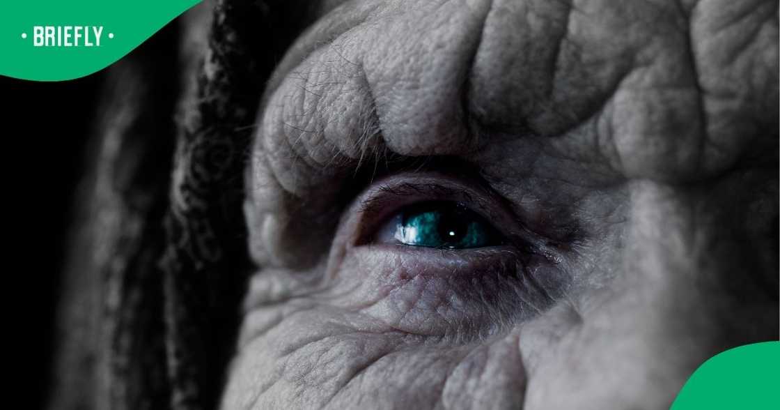 Mzansi favour new creepy prank Mzansi favour new creepy prank