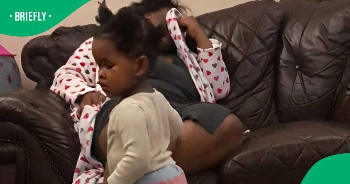 A baby amazed Mzansi by walking in heels A baby amazed Mzansi by walking in heels