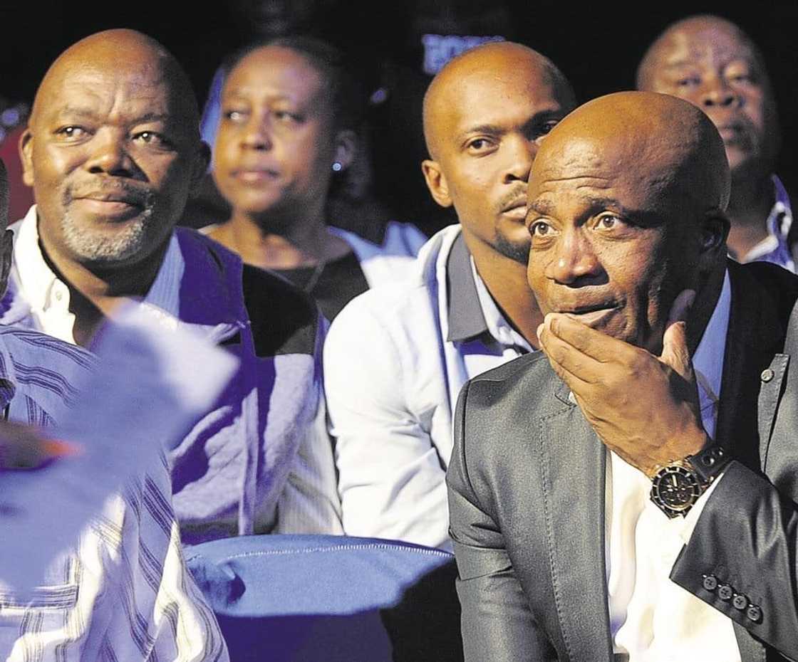 Sello Chicco Twala Sello Chicco Twala