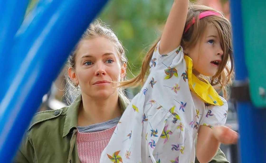 Does Sienna Miller have a child?