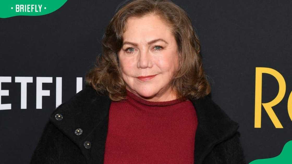 Mary Kathleen Turner’s height Mary Kathleen Turner’s height